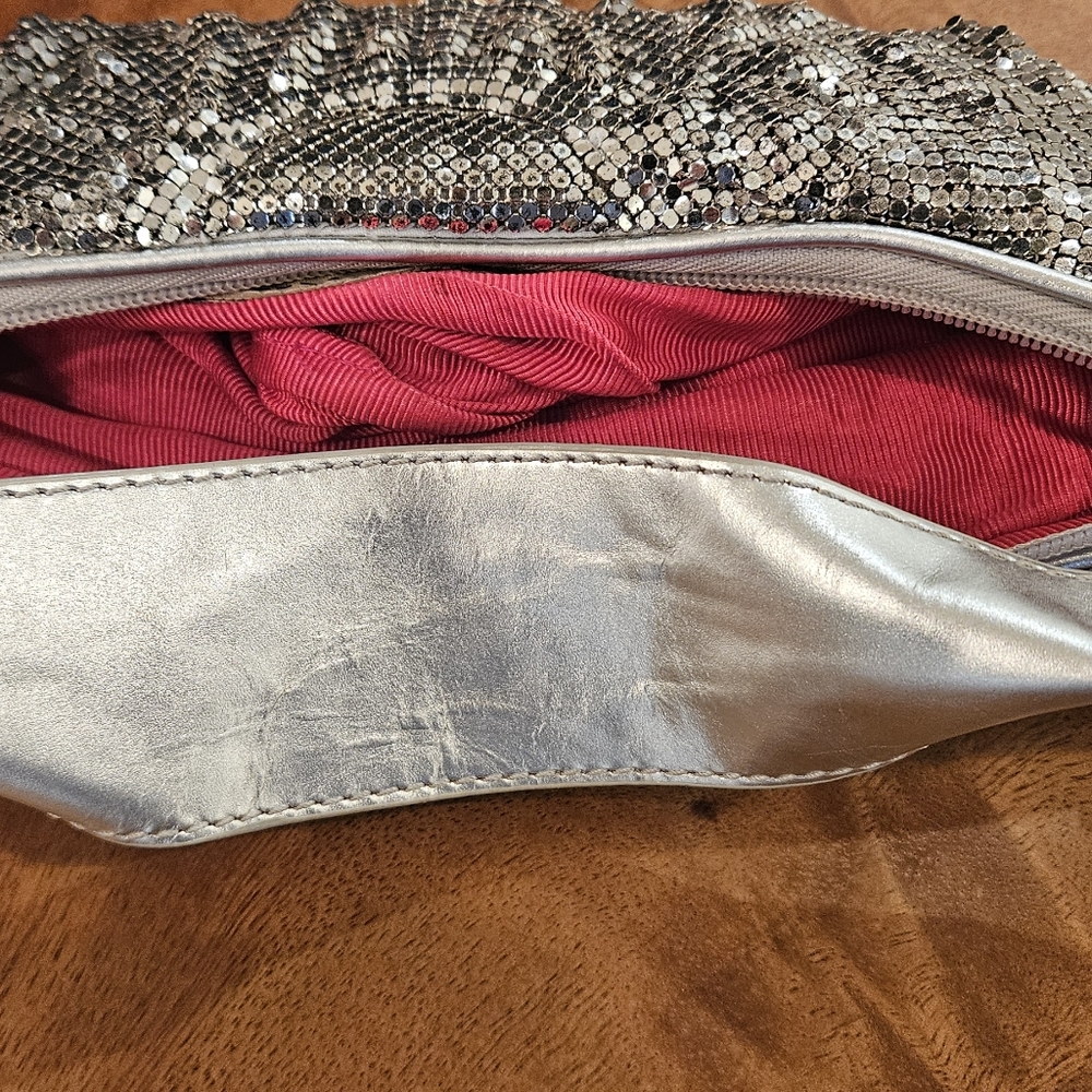 Handbag - Picture 10 of 11